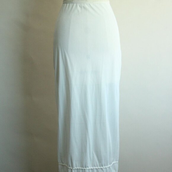 Vintage 1960s Half Slip, American Maid White Nylon, Size Petite - Picture 4 of 10